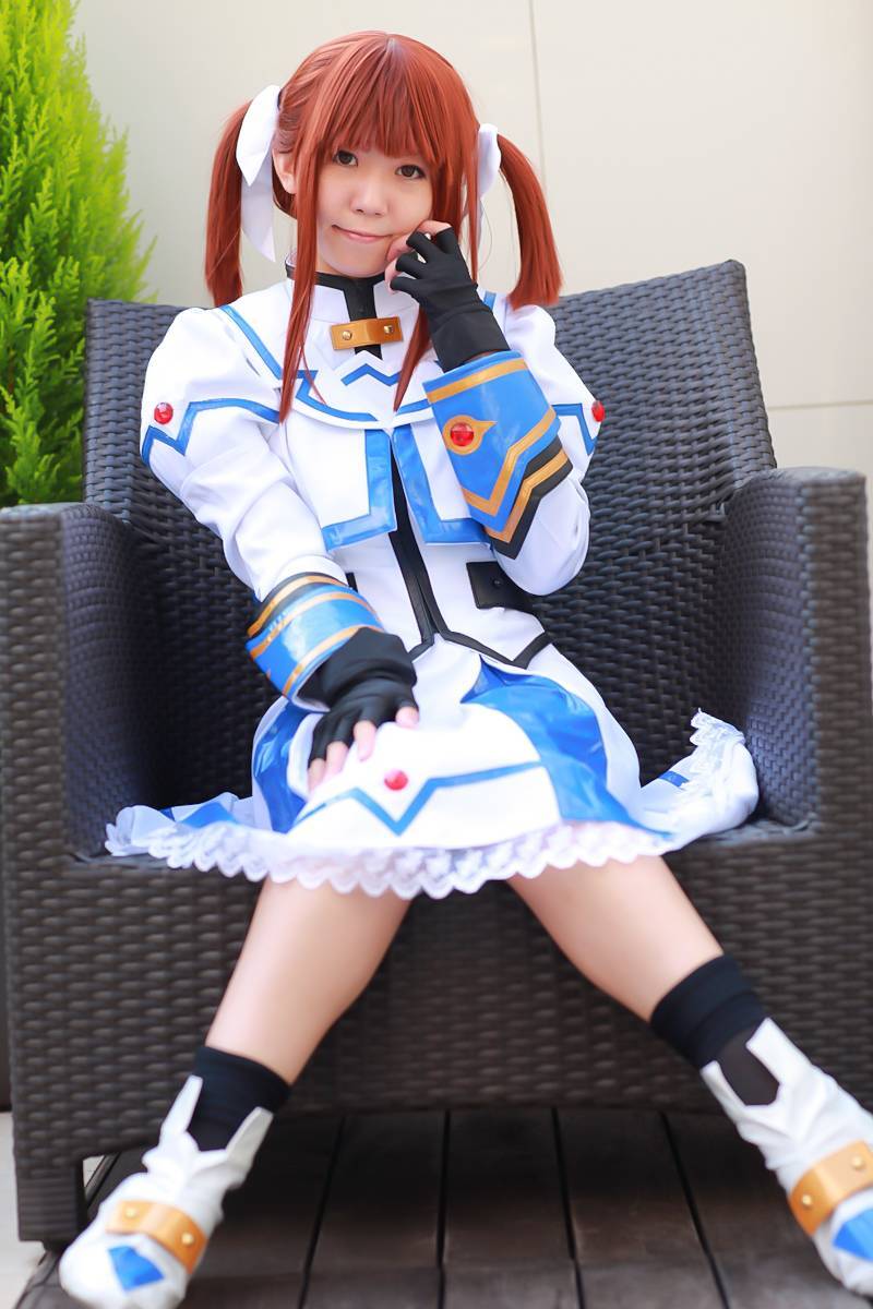 [Cosplay]  Hot Maho Shojo Lyrical Nanoha 诱惑的动作